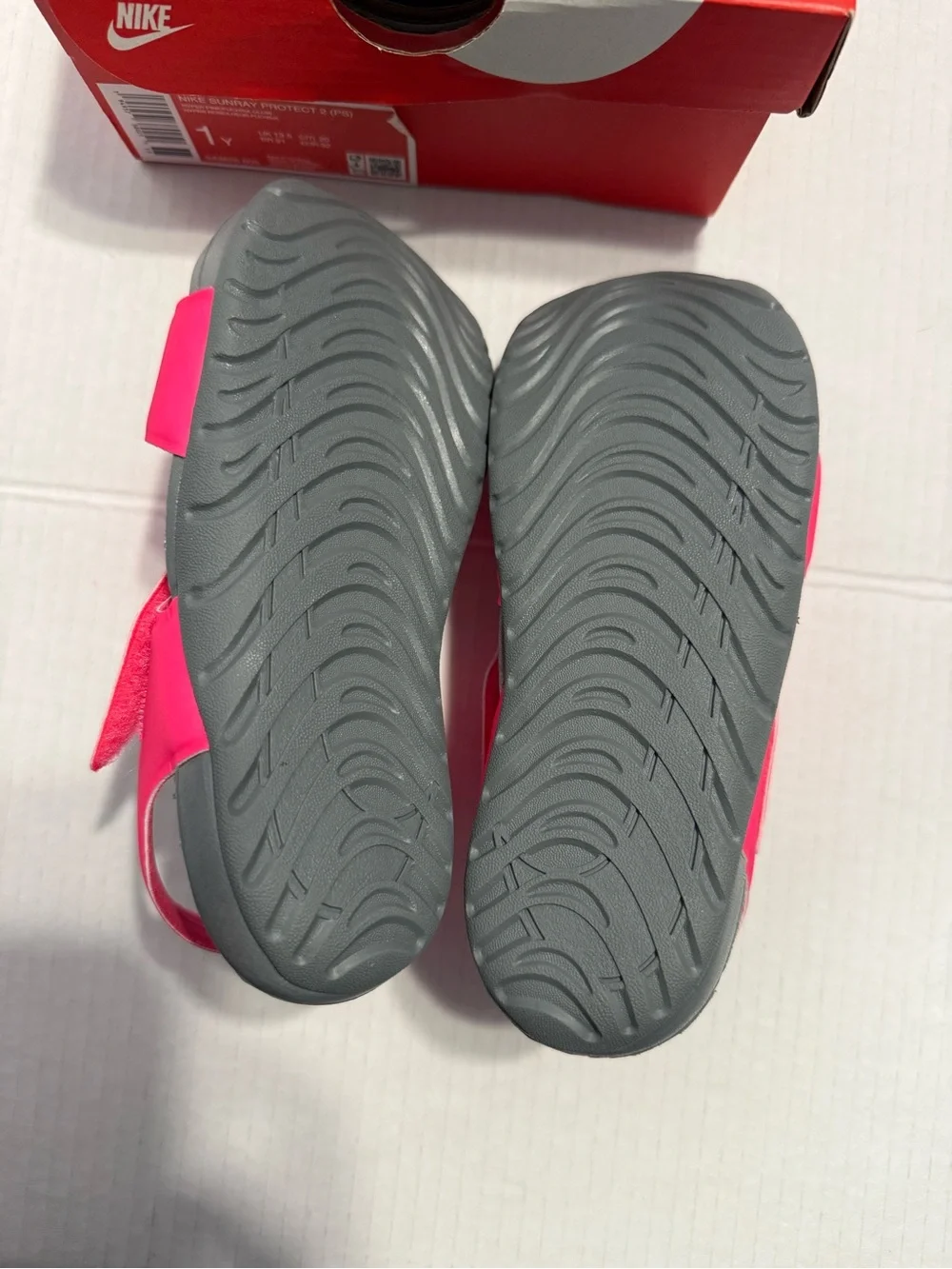 Nike Sunray Protect 2 Closed Toe Sandals Hyper Pink Fuchsia Glow Girls 1Y NIB